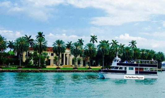 Boat Tour of the Rich & Famous 90 Minutes